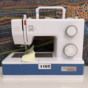 Maquina de coser bernette 05 Academy 2da Selección N1165
